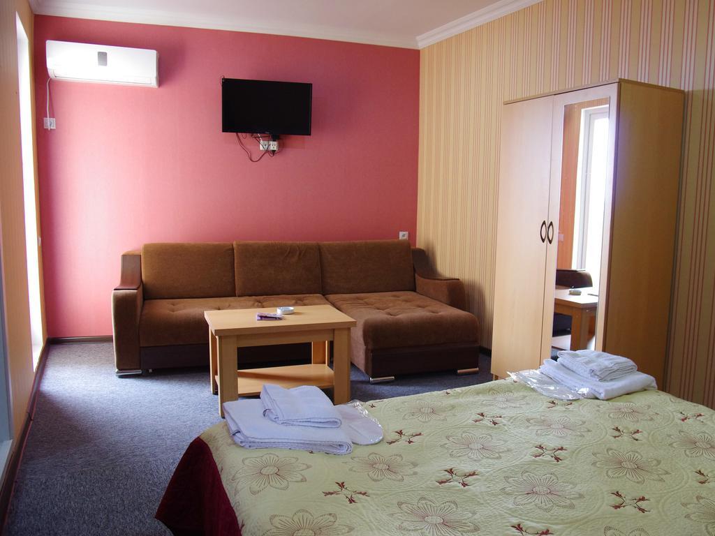 King Edward Hotel 第比利斯 客房 照片
