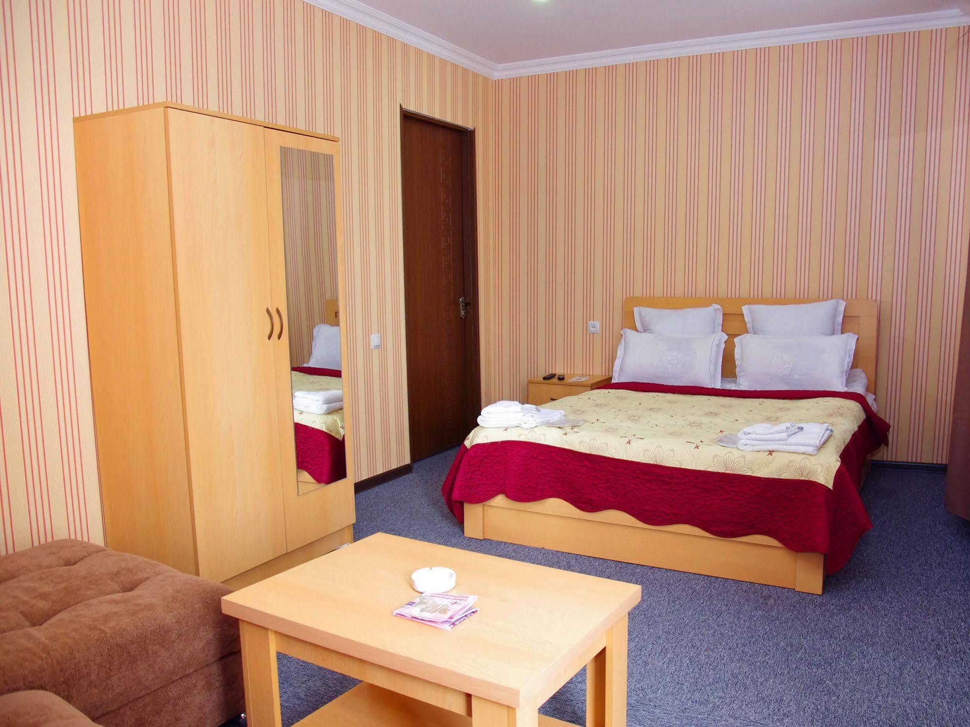 King Edward Hotel 第比利斯 外观 照片